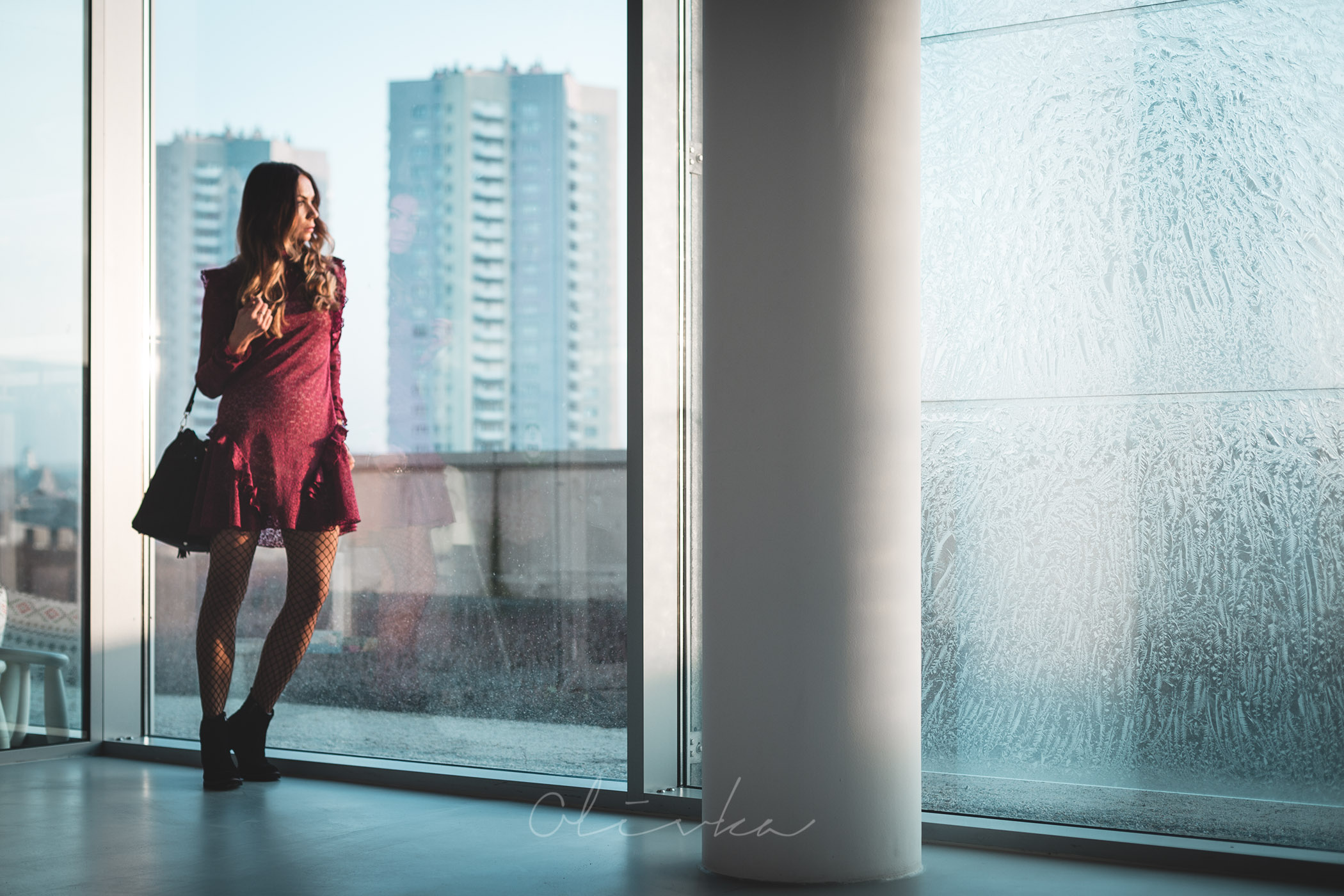 Kod Daniel Wellington, ami by ami, sukienka z koronki, koronkowa sukienka, modna mama