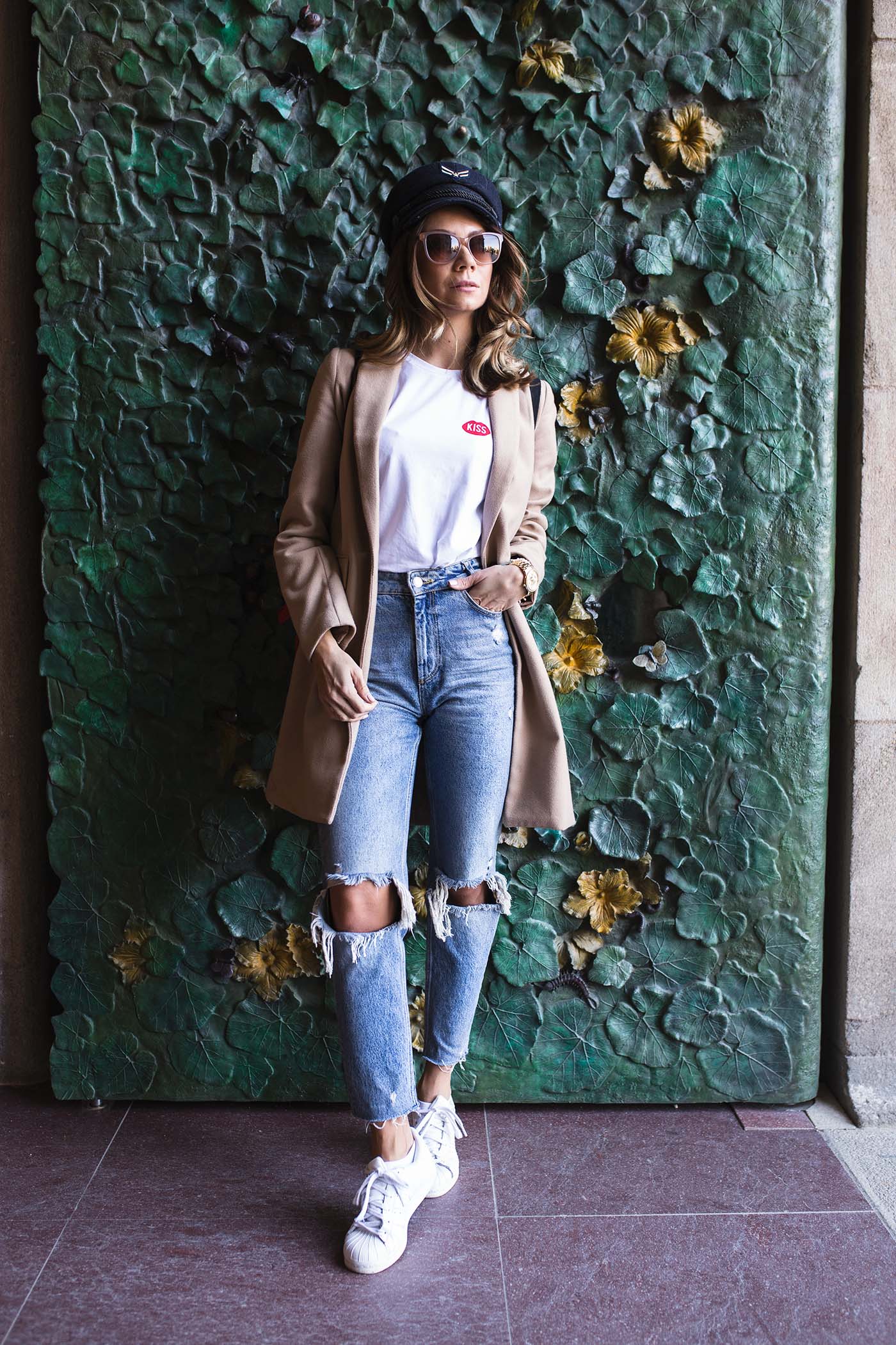 Sagrada Familia, Sagrada Familia Barcelona, plny lala, czapka Gigi Hadid, Olivka Blog, Barcelona