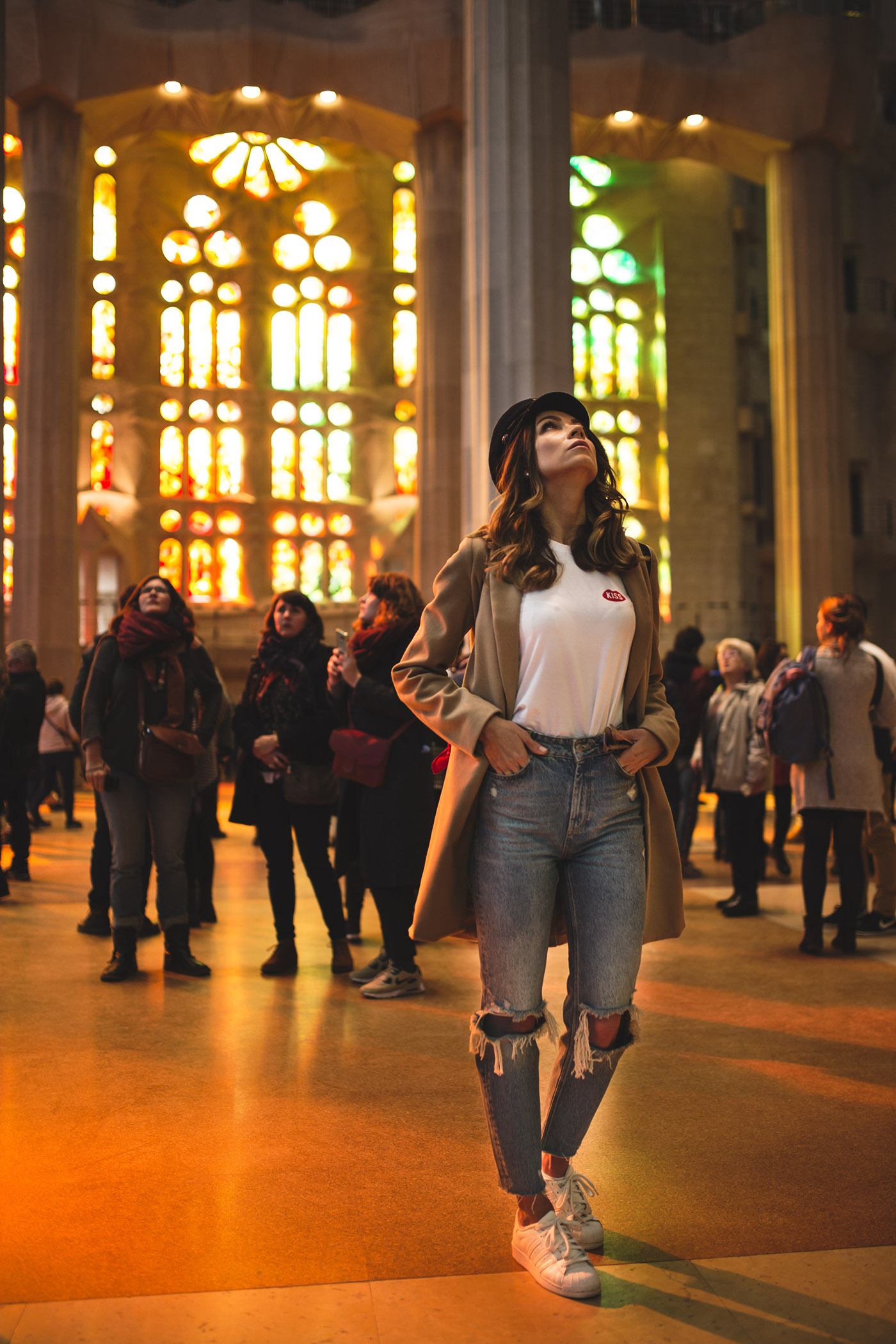 Sagrada Familia, Sagrada Familia Barcelona, plny lala, czapka Gigi Hadid, Olivka Blog, Barcelona