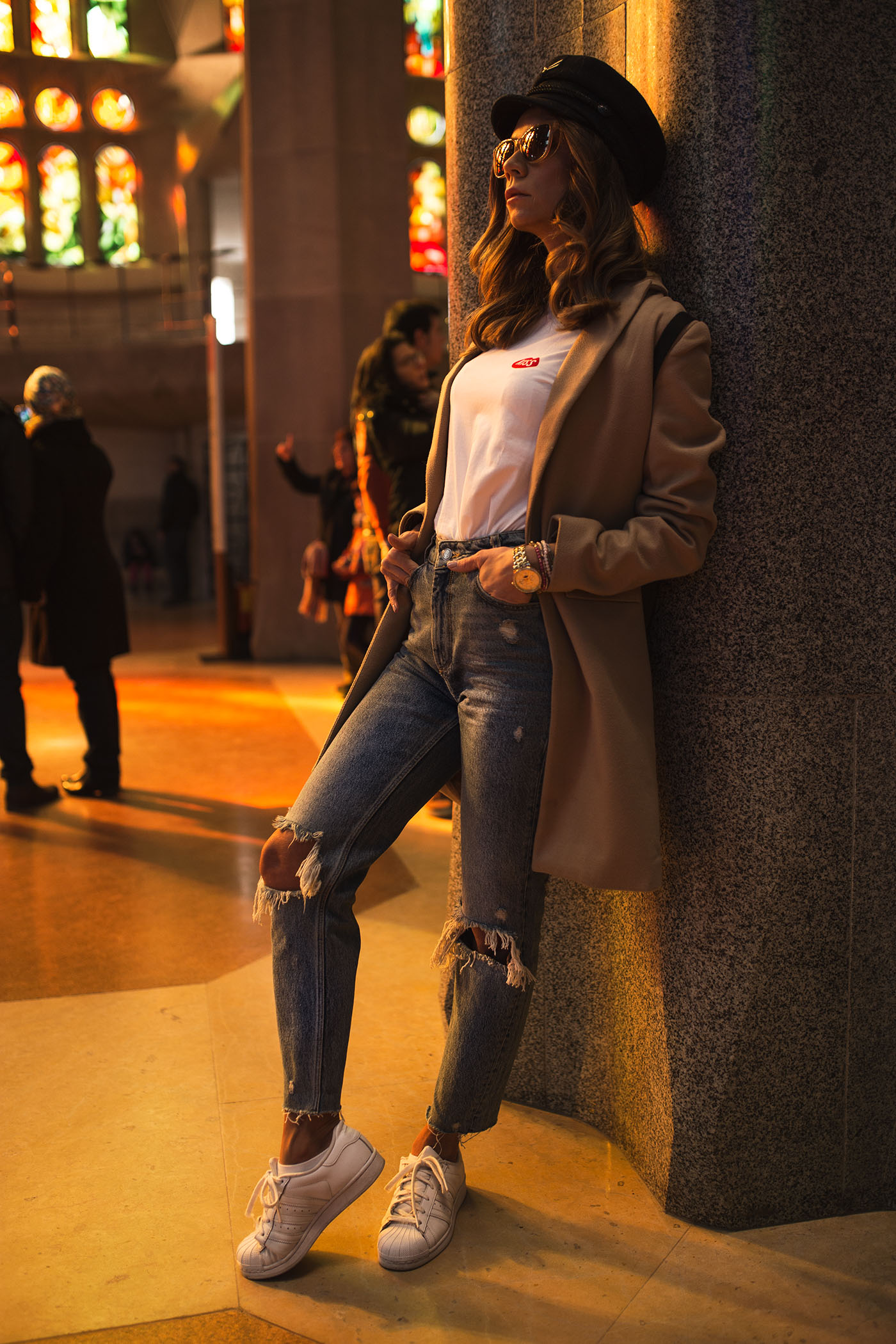 Sagrada Familia, Sagrada Familia Barcelona, plny lala, czapka Gigi Hadid, Olivka Blog, Barcelona