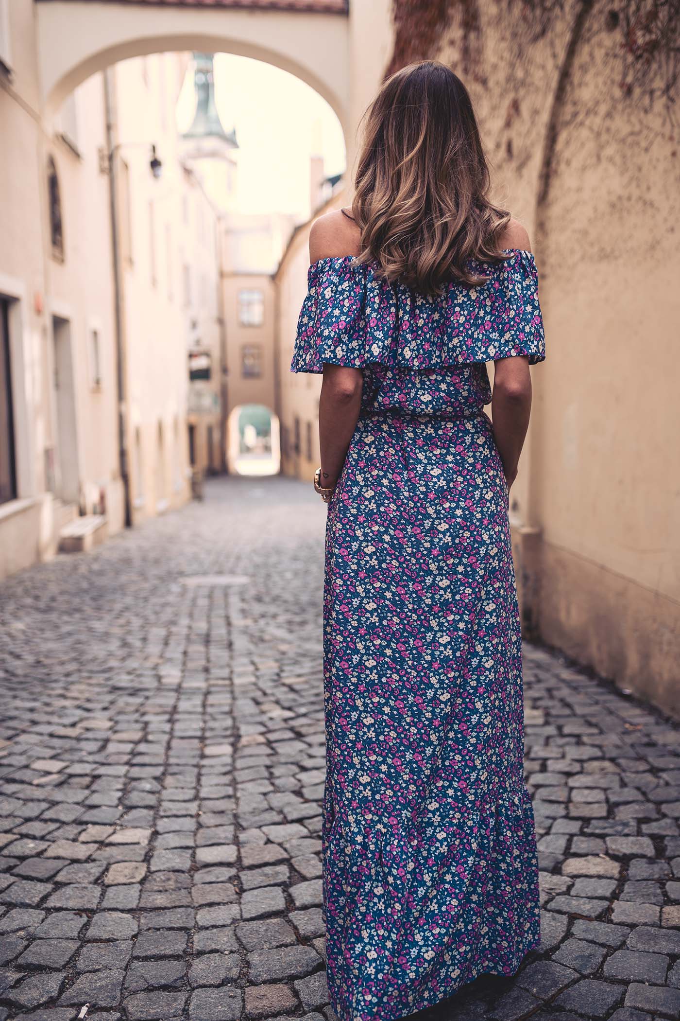 Ołomuniec, Olomouc, miasto Ołomuniec, Polanka fashion, sukienki w kwiaty, olivka blog