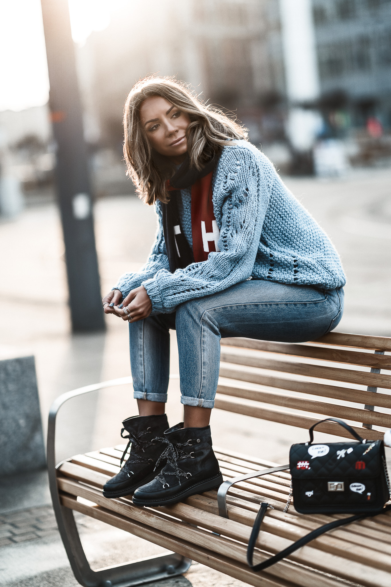 Buty śniegowce Tommy Hilfiger, Katowice, Sweter h&m, olivkablog, olivka blog, modna mama, mom fit zara spodnie