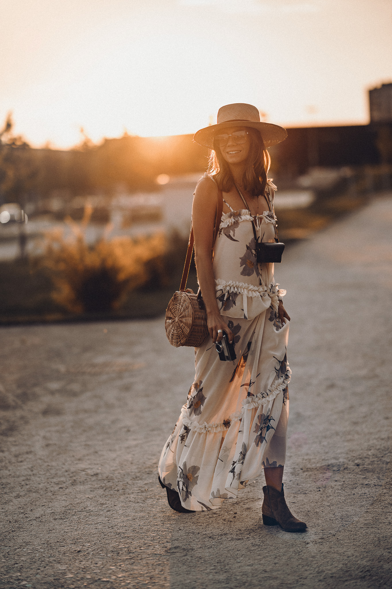 Okulary Chloè, sweter na drutach, divya nguyen, polska wiklina, torebka z wikliny, botki ryłko, nowa kolekcja ryłko,