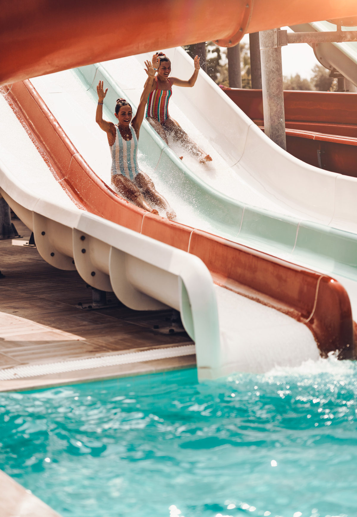 Turcja - zjeżdżalnia przy hotelowym basenie