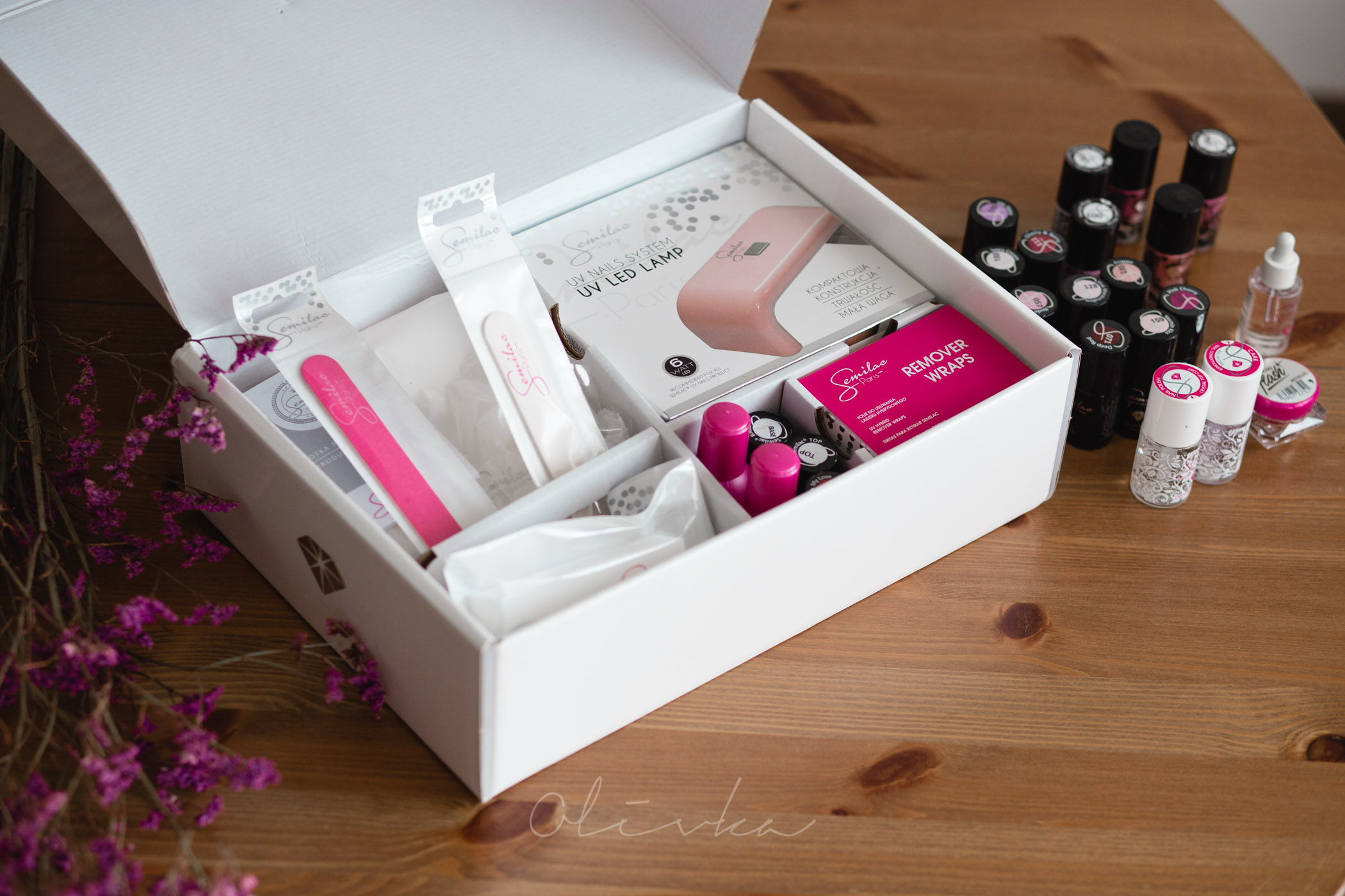 Lampa LED do paznokci hybrydowych z zestawem kosmetyków