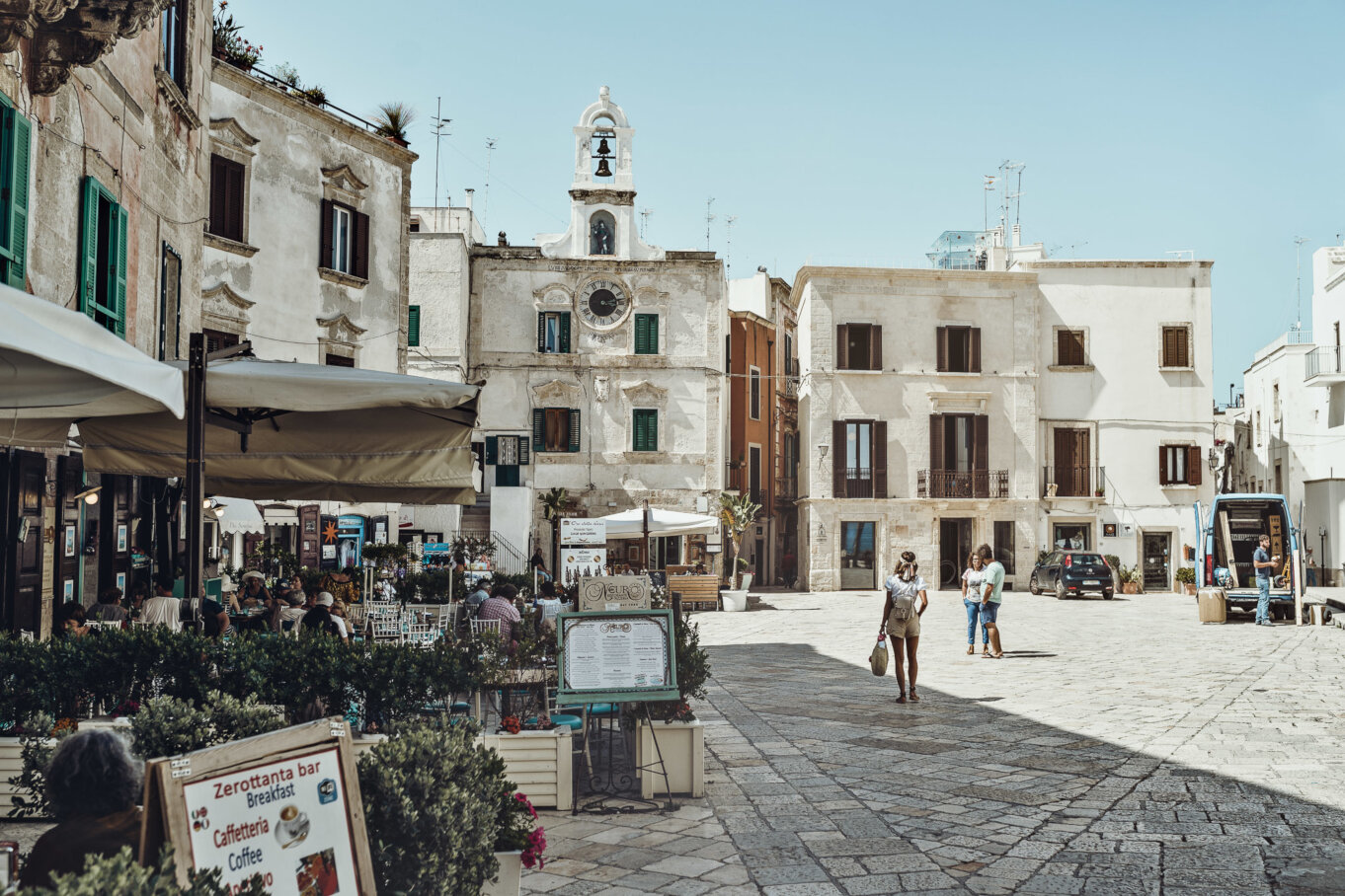 Piazza Vittorio Emanuelle II w centrum miasta