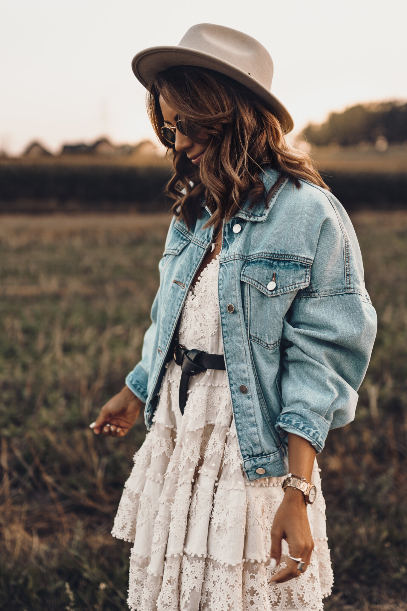 Sukienka boho z jeansową kurtką Sukienka boho 2018